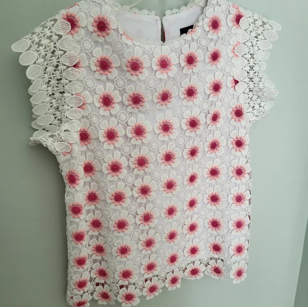 J crew Women crochet floral Sleeveless Top Size XS‎